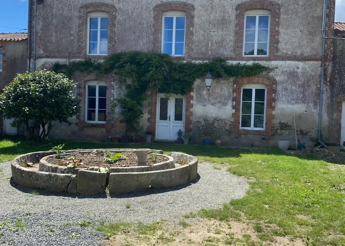 Ch1- Manoir Du Moulinier - Campagne - Calme - Petit-déj Inclus - Table D'hôte Sur Réservation - Parking Gratuit