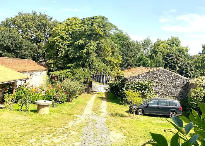 Ch1- Manoir Du Moulinier - Campagne - Calme - Petit-déj Inclus - Table D'hôte Sur Réservation - Parking Gratuit 3* La Limouziniere (Loire-Atlantique)